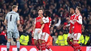 充满挑战的 充满挑战的